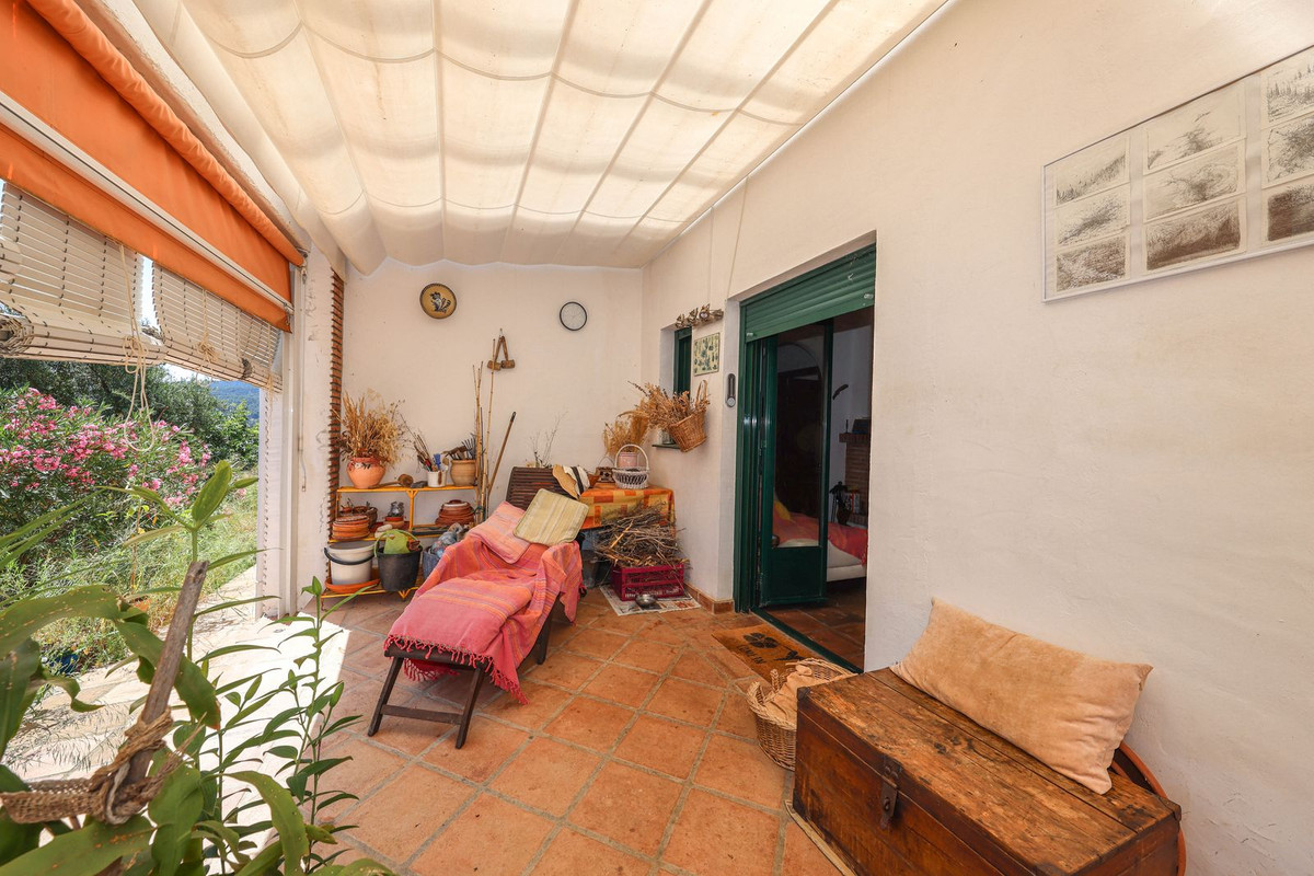 Villa for sale in Monda