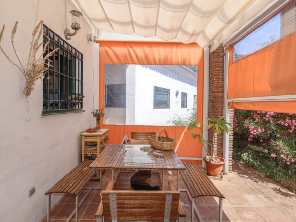 Villa for sale in Monda