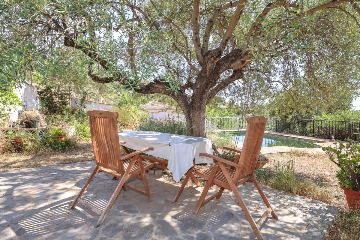 Villa for sale in Monda