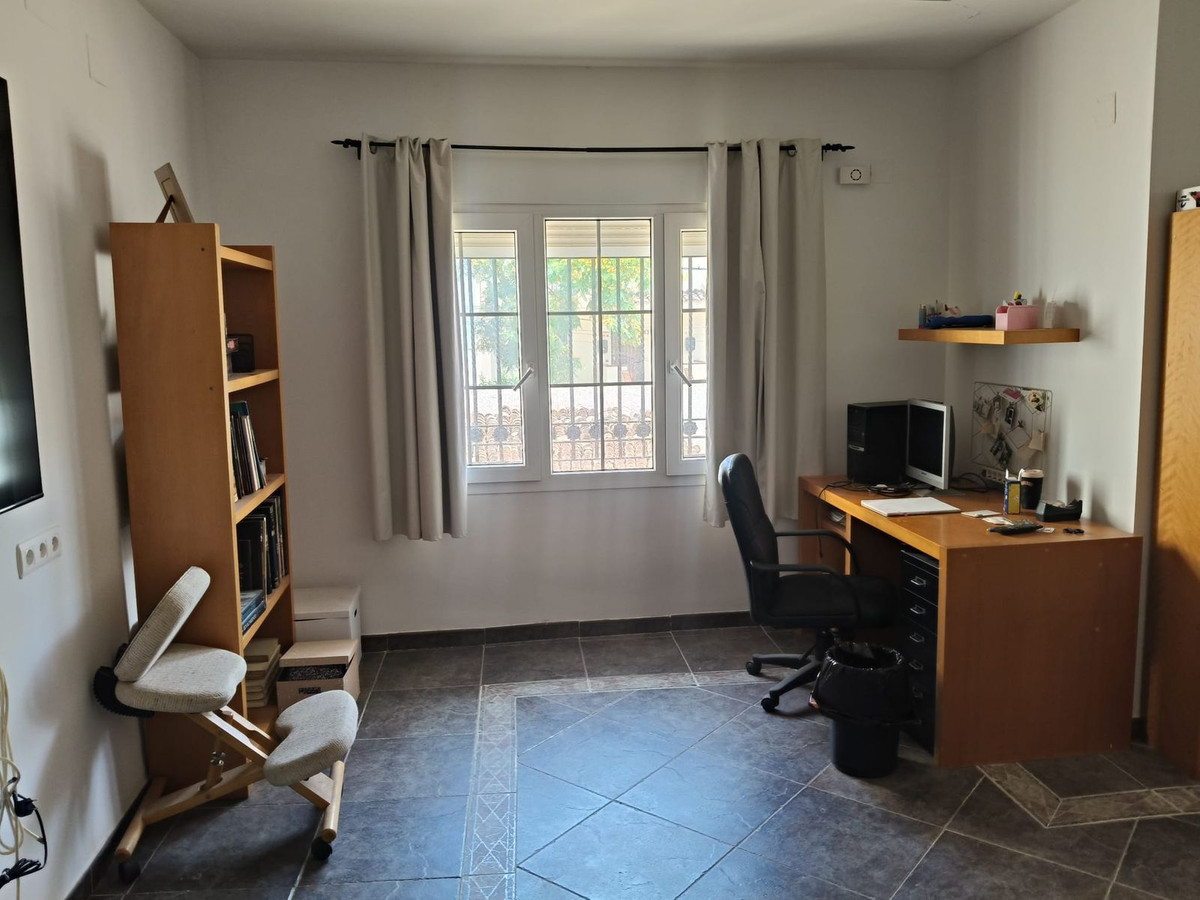 Villa for sale in Torremolinos
