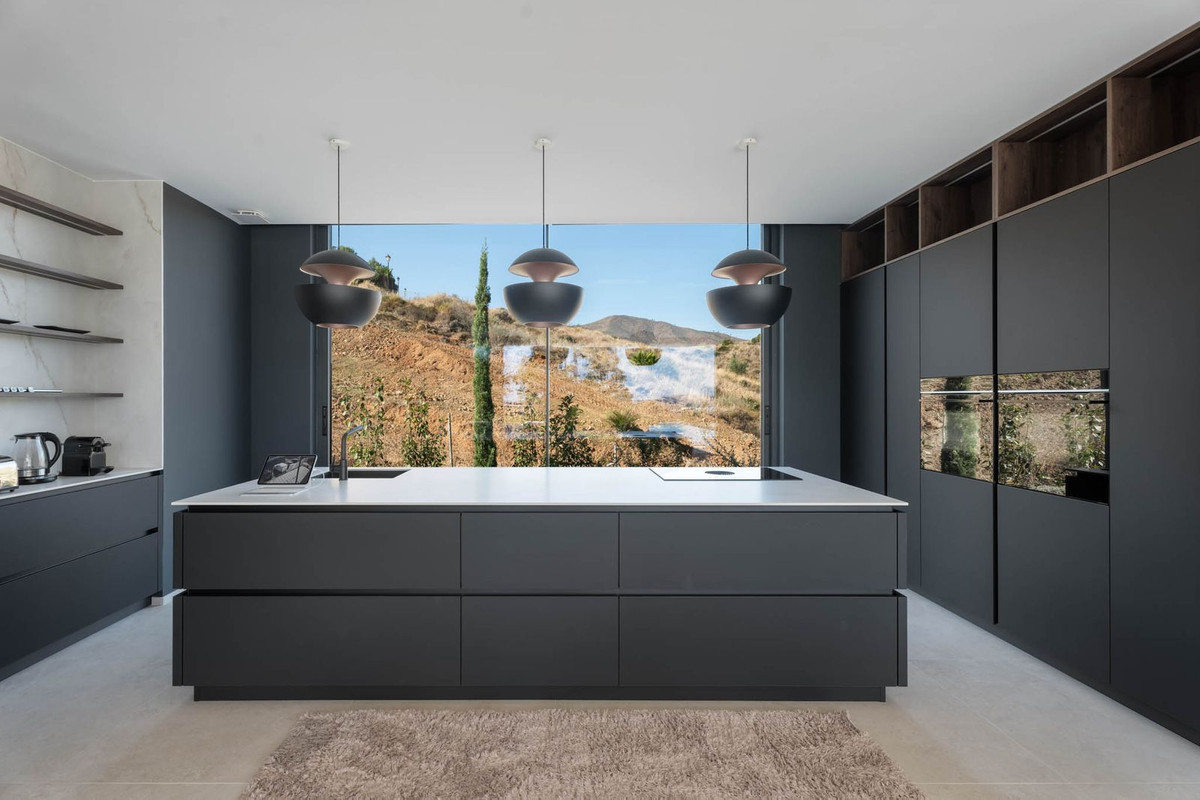 New Villa for sale in Mijas