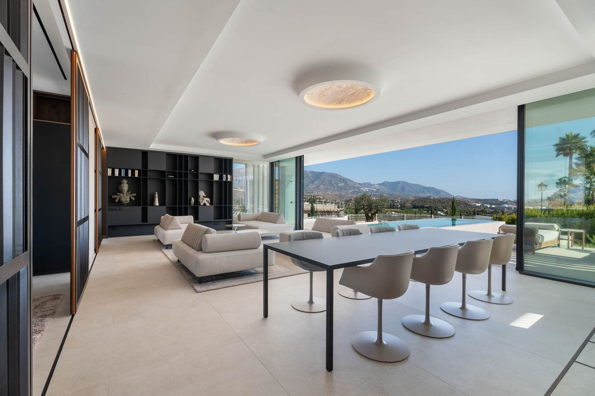 New Villa for sale in Mijas