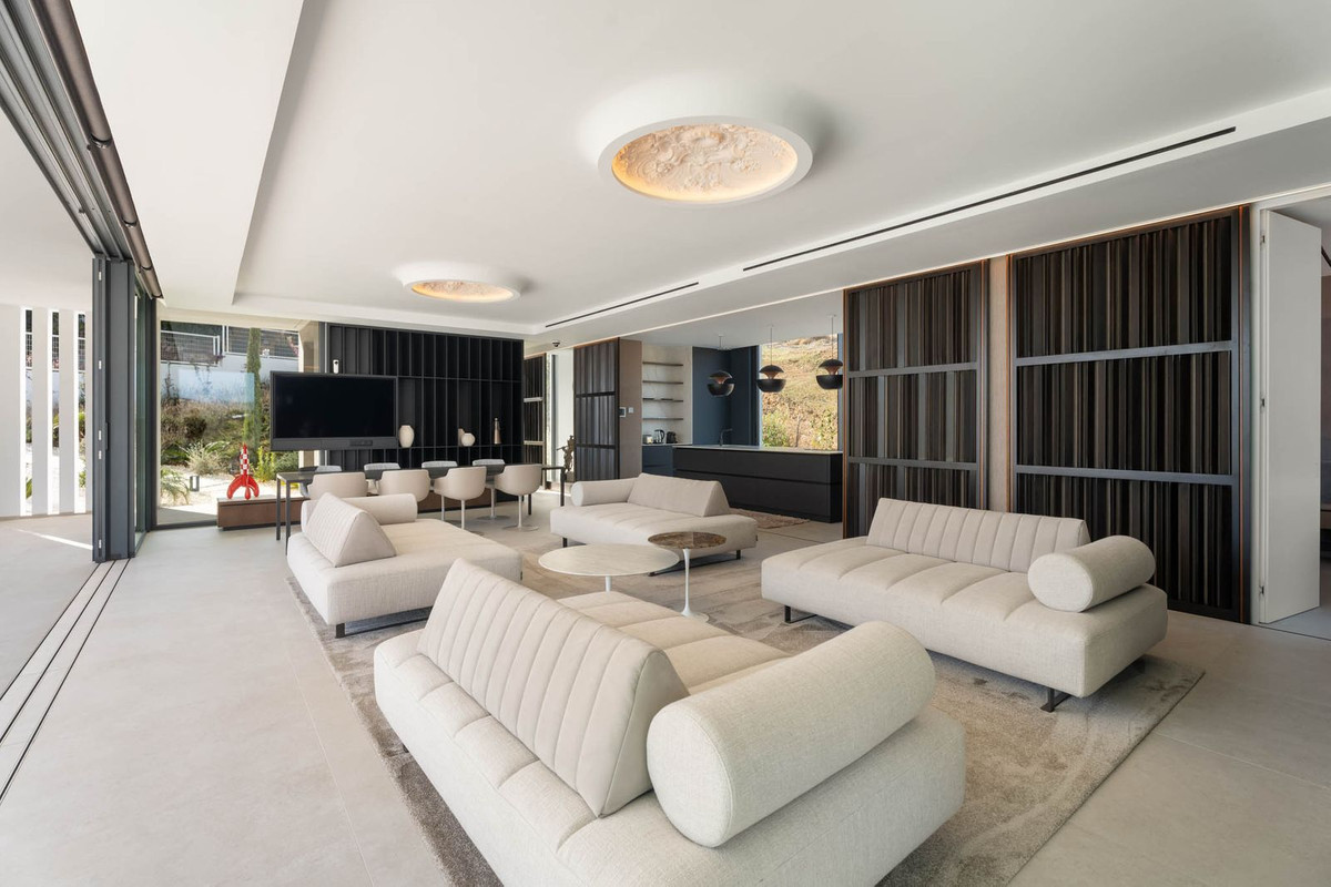 New Villa for sale in Mijas