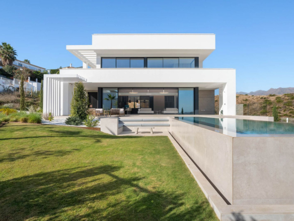 New Villa for sale in Mijas