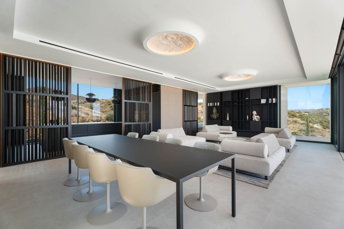 New Villa for sale in Mijas