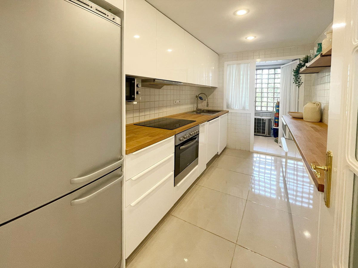 Apartment for sale in Benahavís