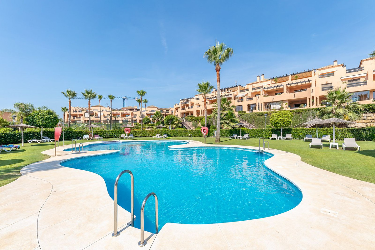 Apartment-in-Casares-Ref-R5432152 Apartment for sale in Casares