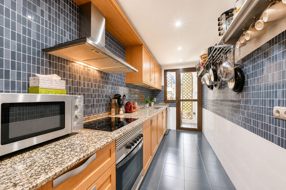 Apartment for sale in Estepona
