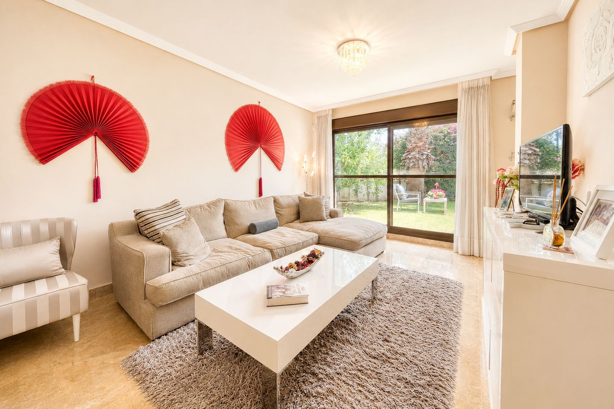Apartment for sale in Estepona