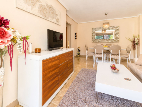 Apartment for sale in Estepona