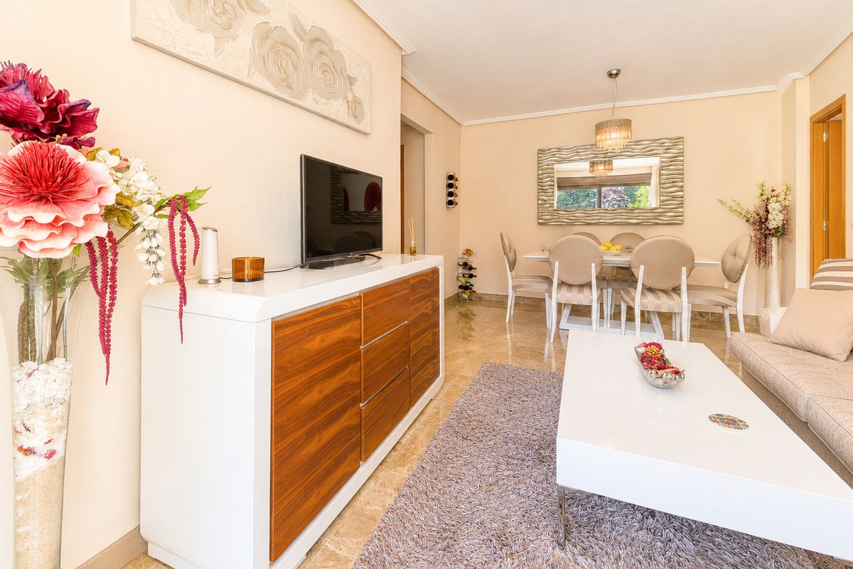 Apartment for sale in Estepona