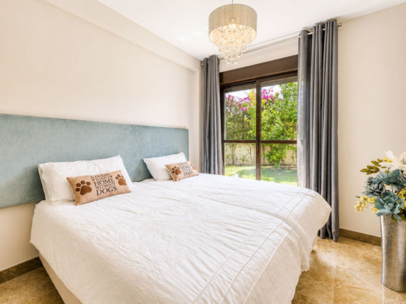 Apartment for sale in Estepona