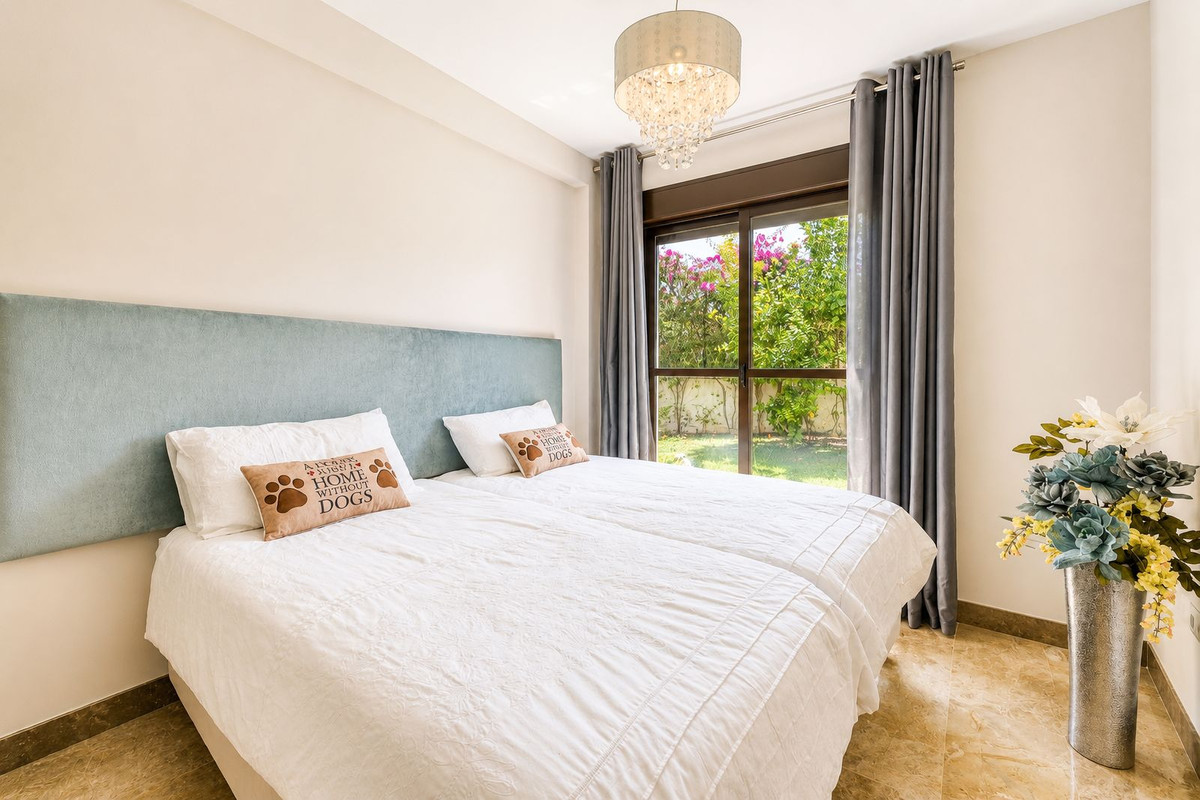 Apartment for sale in Estepona