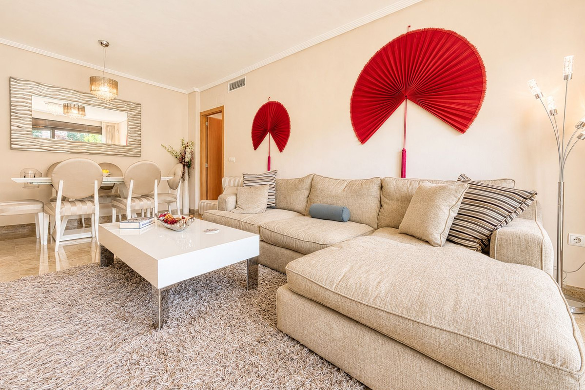 Apartment for sale in Estepona