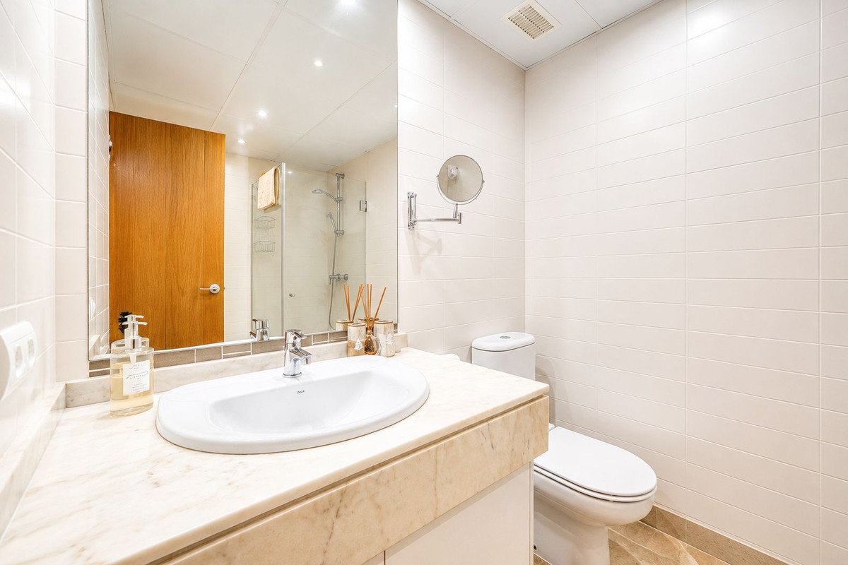 Apartment for sale in Estepona