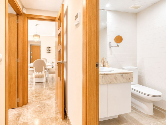 Apartment for sale in Estepona