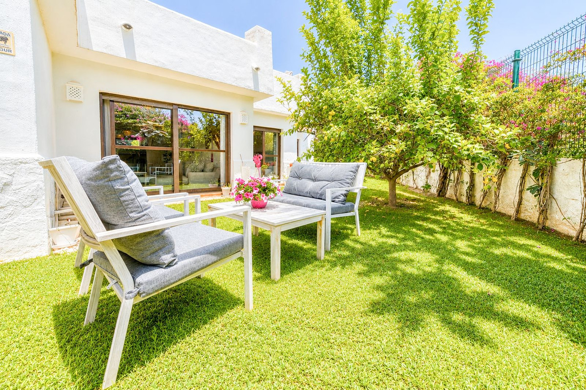 Apartment for sale in Estepona
