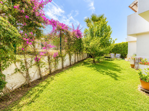 Apartment for sale in Estepona