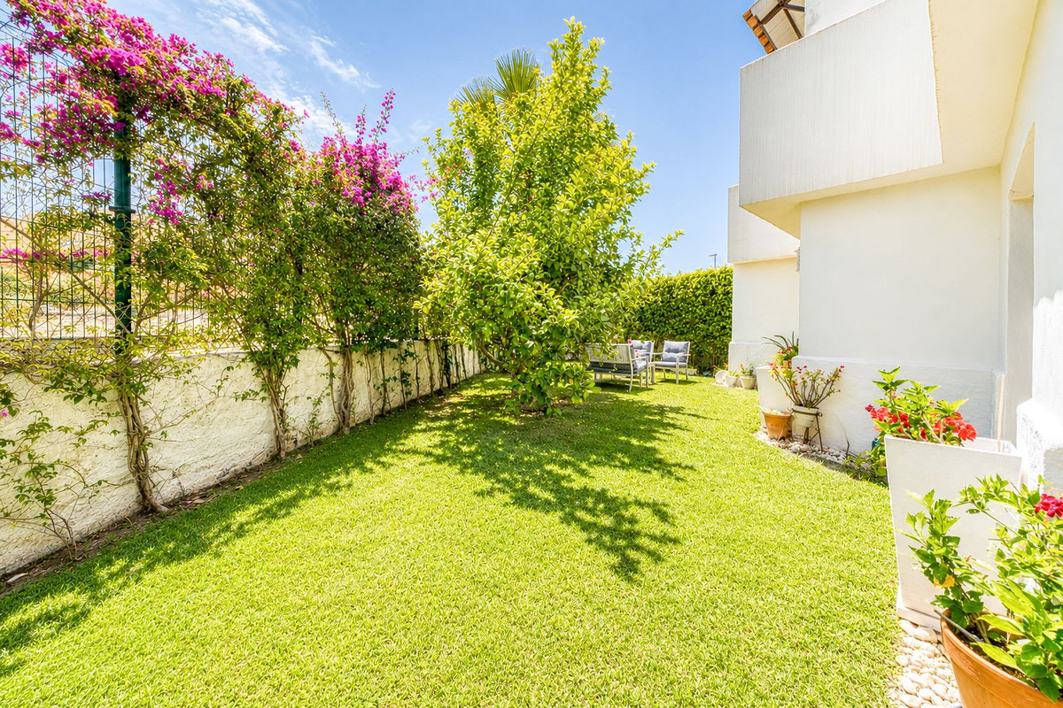 Apartment for sale in Estepona