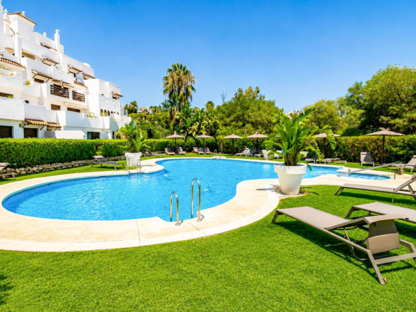 Apartment for sale in Estepona