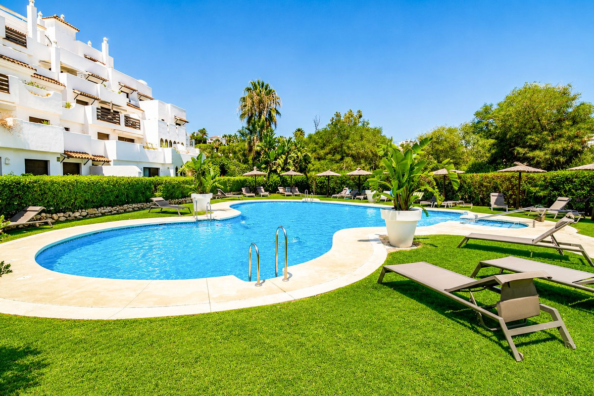 Apartment for sale in Estepona