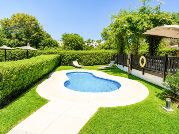 Apartment for sale in Estepona
