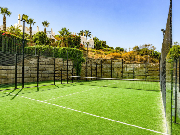 Apartment for sale in Estepona