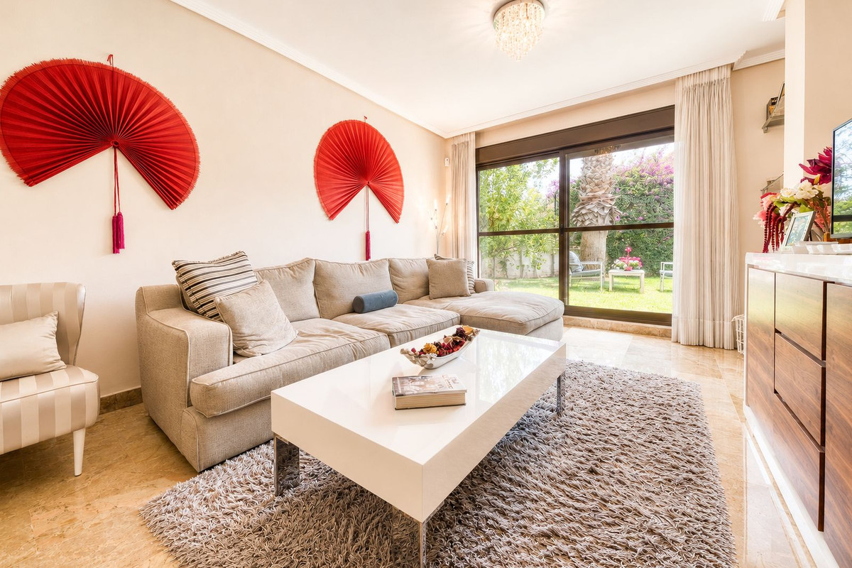 Apartment for sale in Estepona