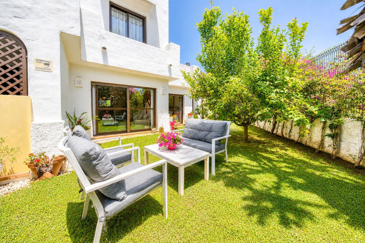 Apartment for sale in Estepona