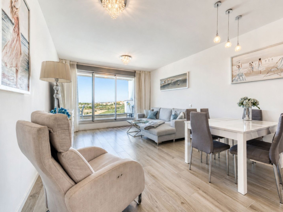 Apartment for sale in Estepona