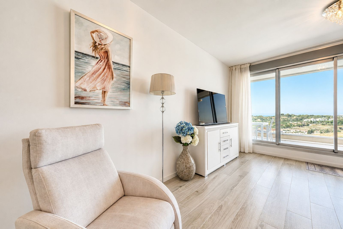 Apartment for sale in Estepona