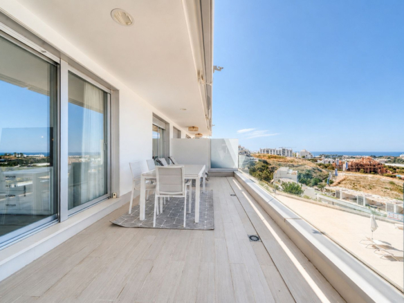 Apartment for sale in Estepona