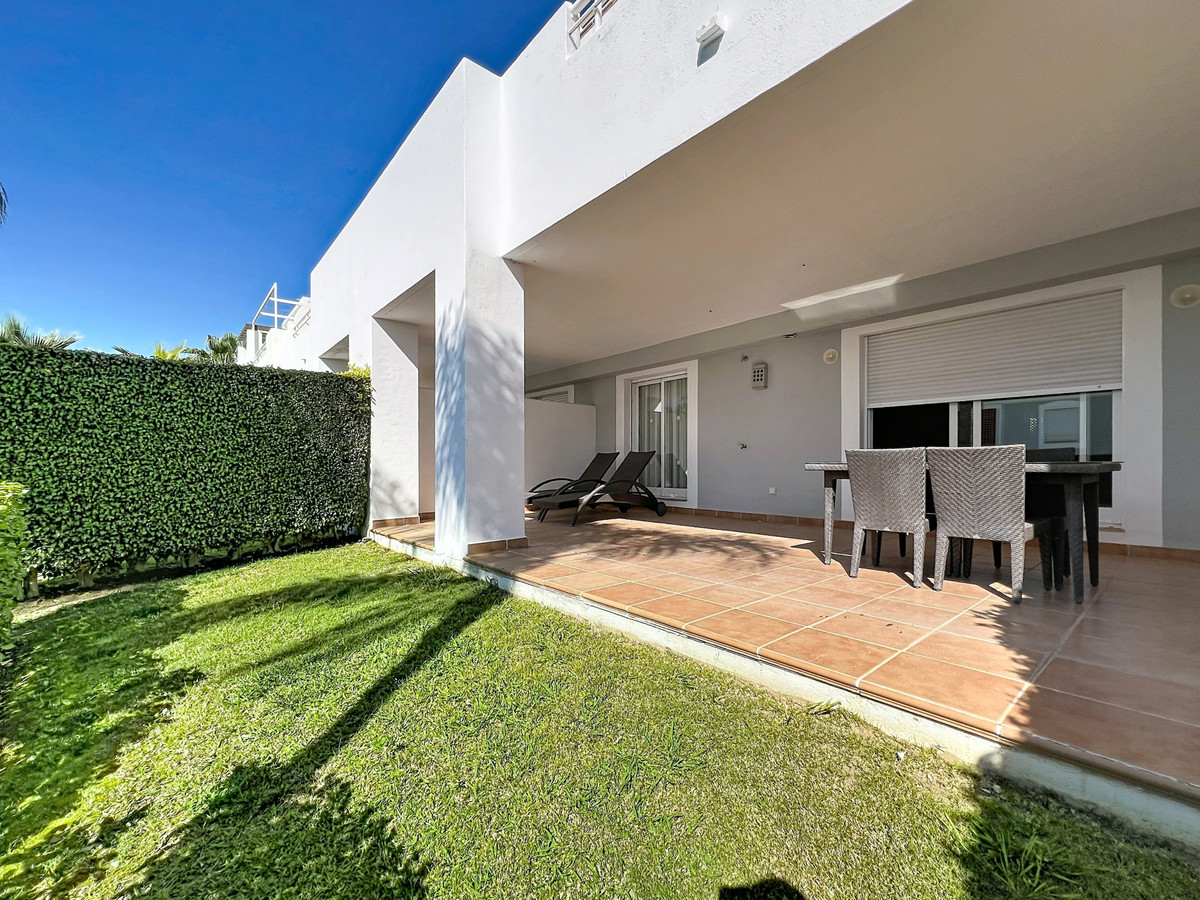 Apartment-in-Estepona-Ref-R5440126 Apartment for sale in Estepona