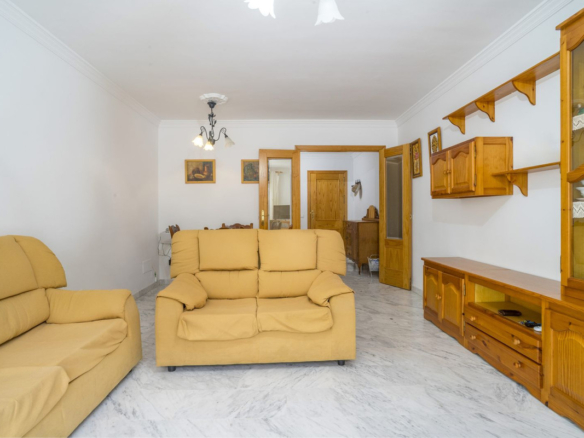 Apartment for sale in Estepona