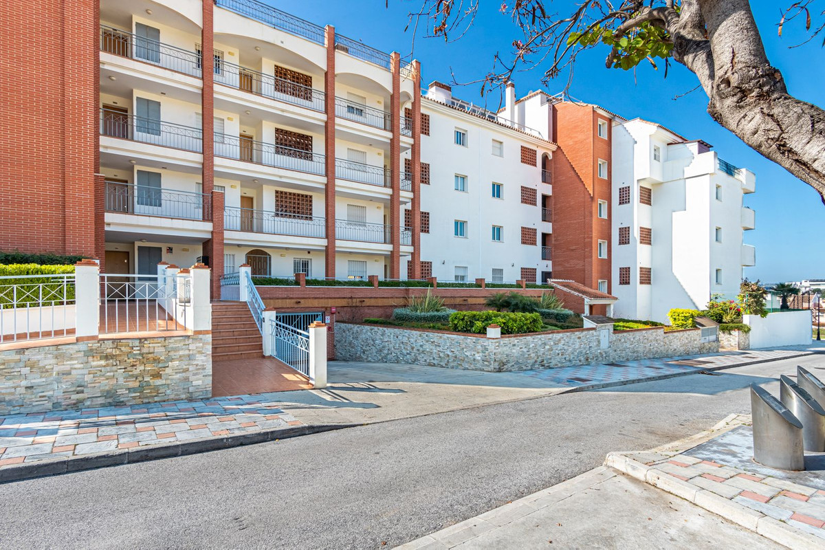 Apartment-in-Fuengirola-Ref-R5431723 Apartment for sale in Fuengirola