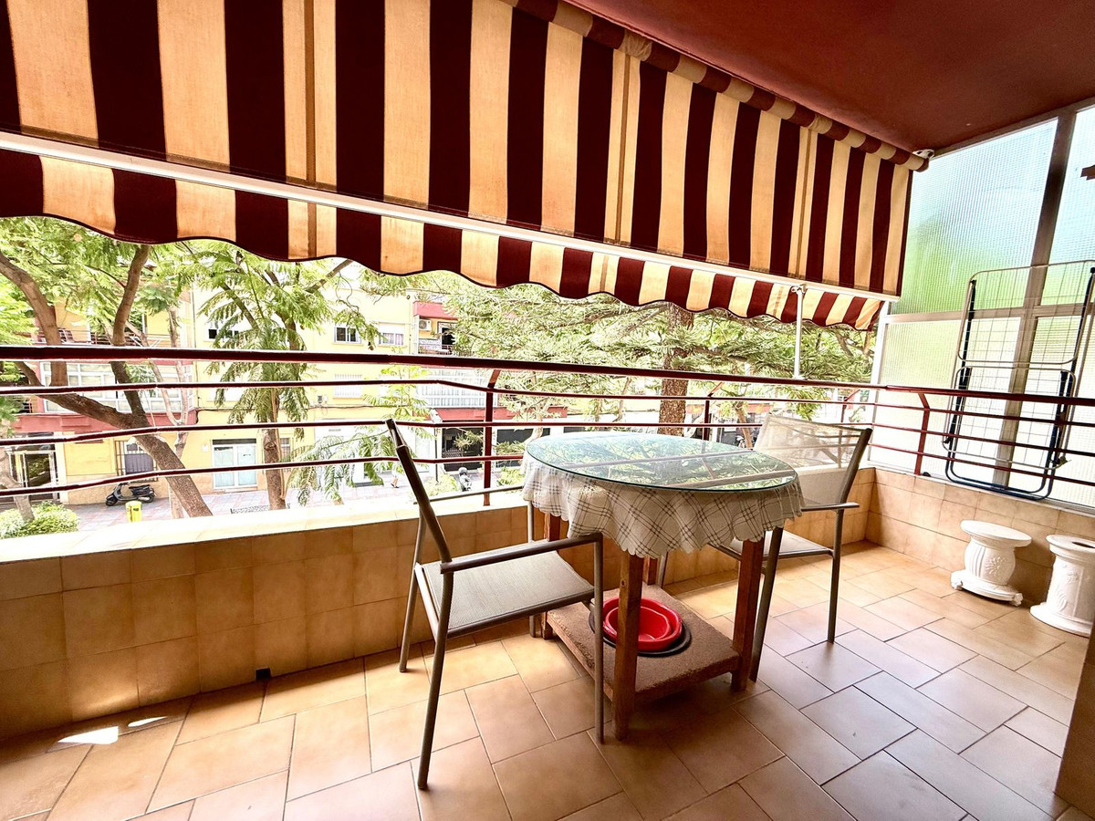 Apartment-in-Fuengirola-Ref-R5448100 Apartment for sale in Fuengirola