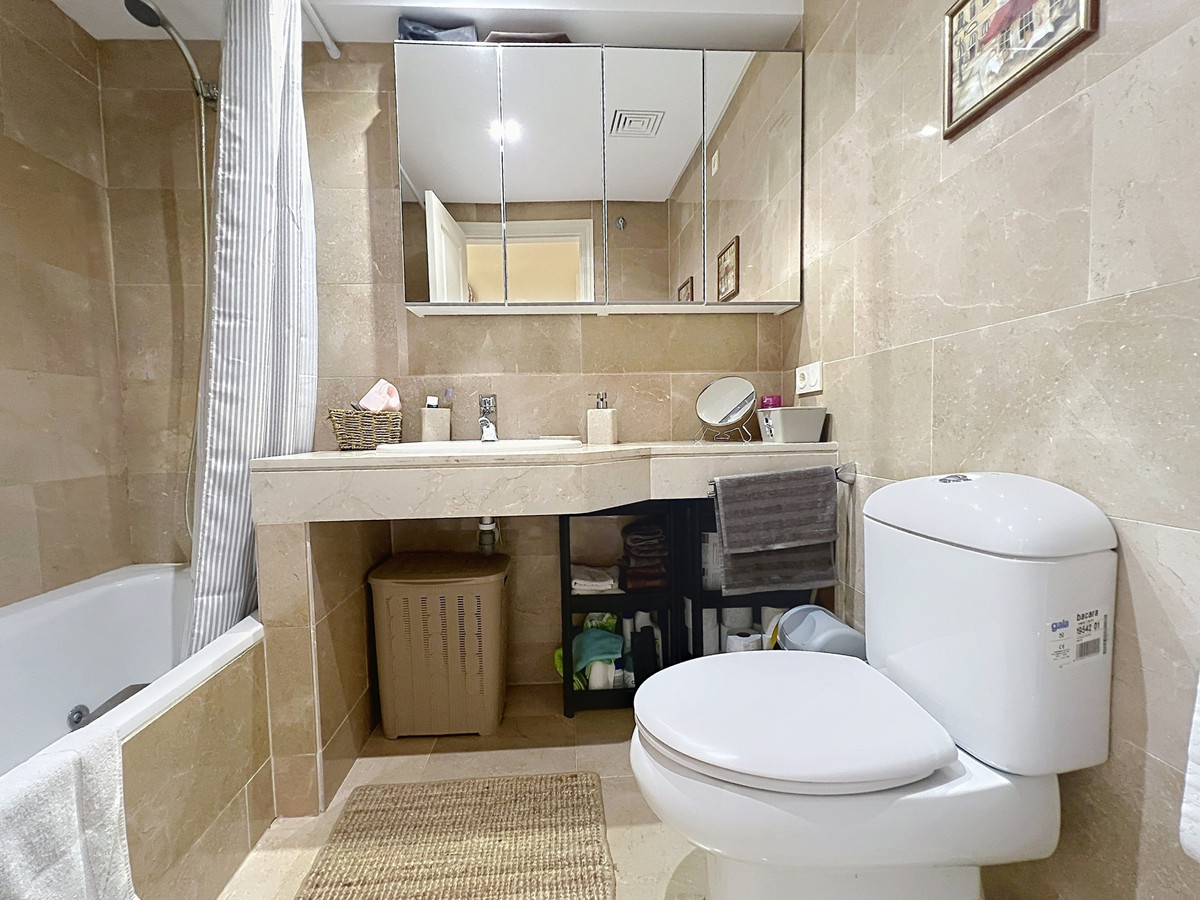 Apartment for sale in Manilva