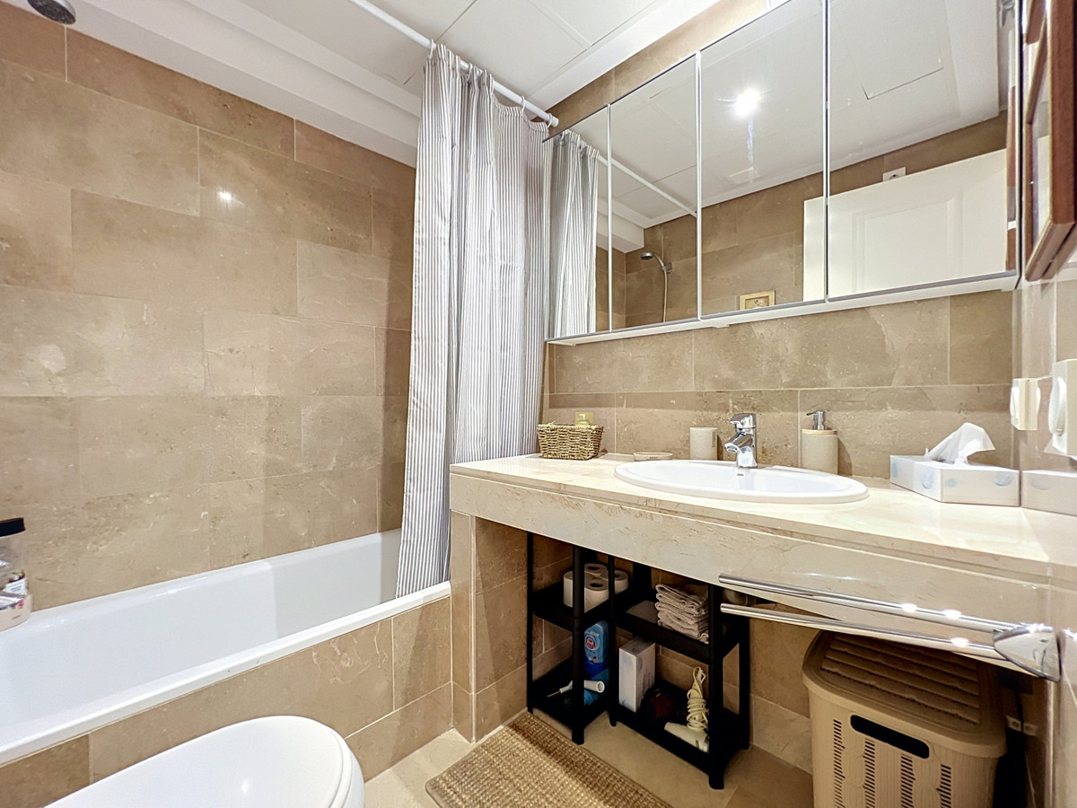 Apartment for sale in Manilva