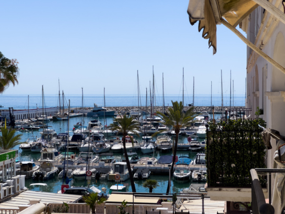 Apartment for sale in Manilva
