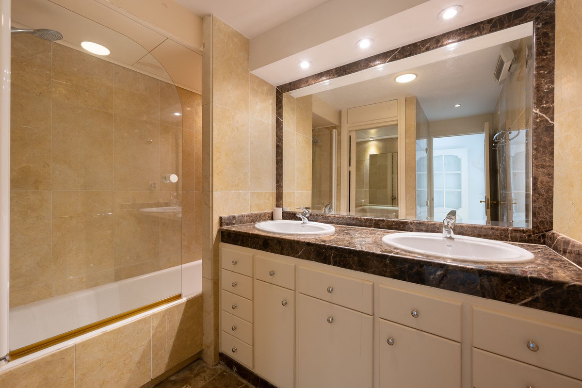Apartment for sale in Marbella