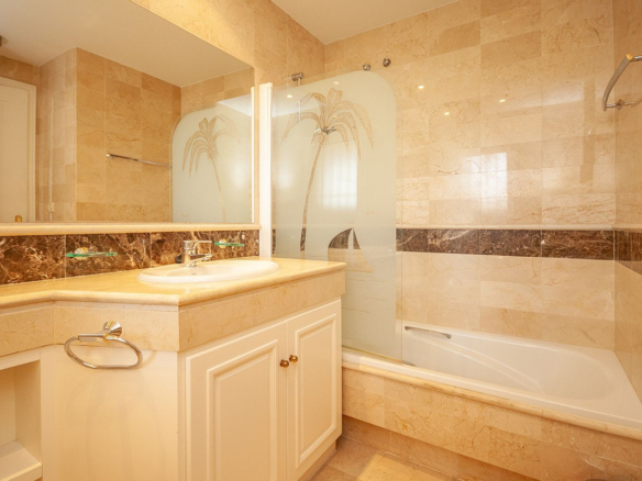 Apartment for sale in Marbella