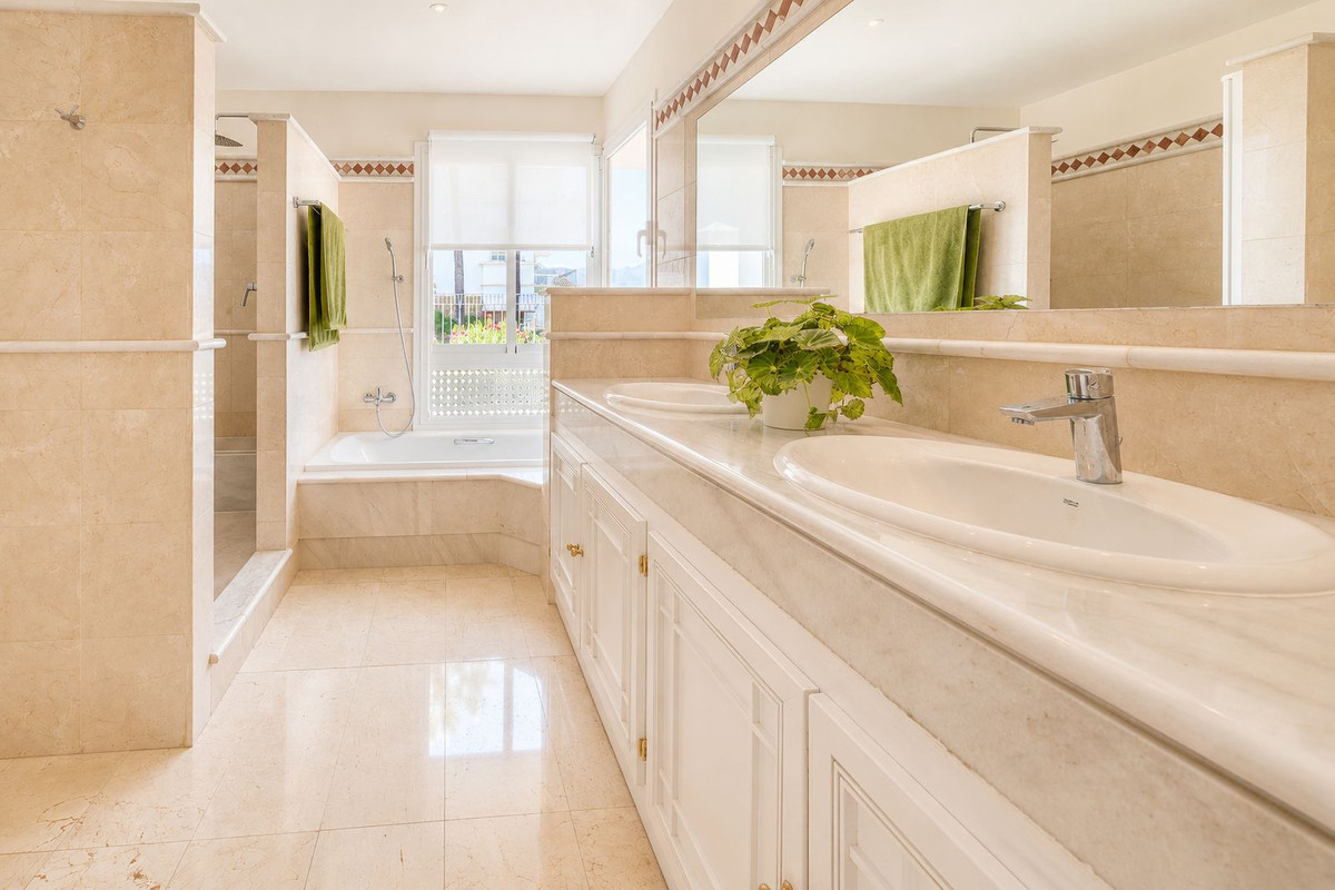 Apartment for sale in Mijas