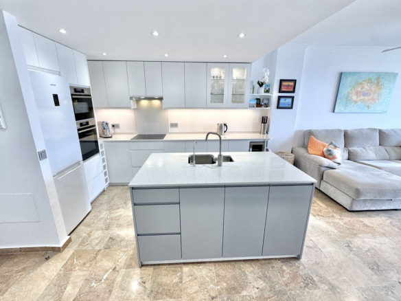 Apartment for sale in Mijas