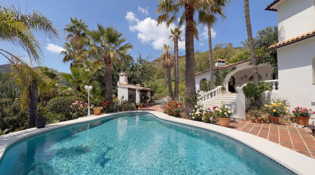 Finca for sale in Alhaurín el Grande