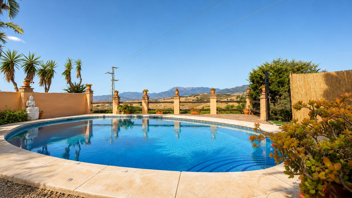 Finca for sale in Cártama