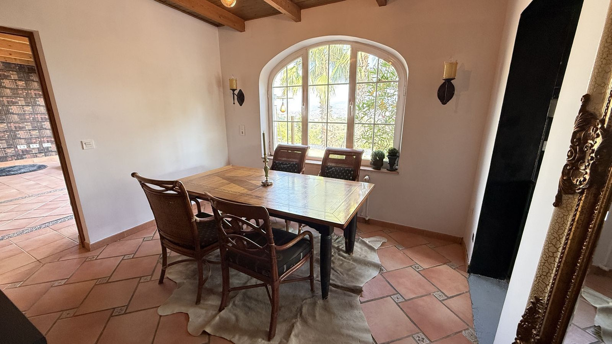 Finca for sale in Coín