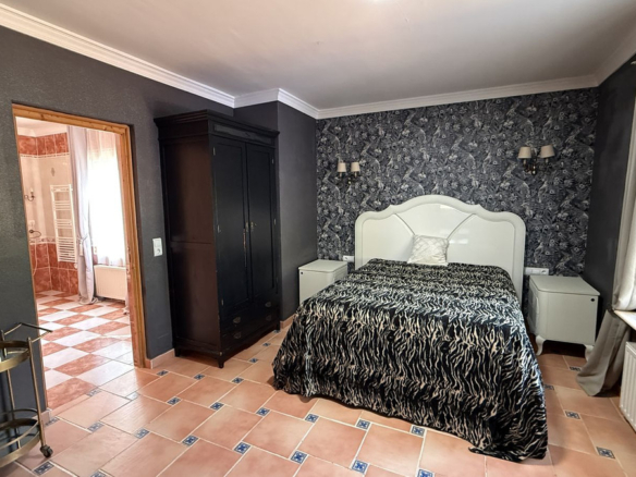 Finca for sale in Coín