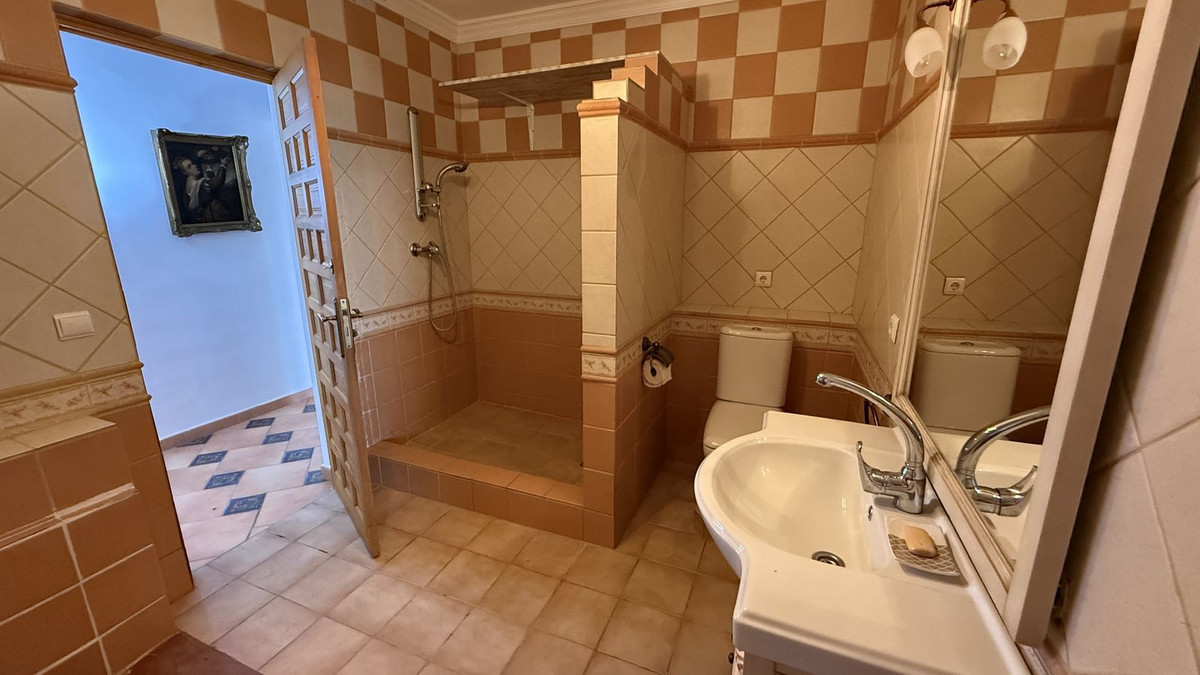 Finca for sale in Coín
