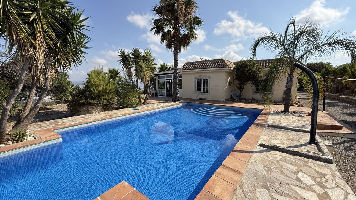 Finca for sale in Coín