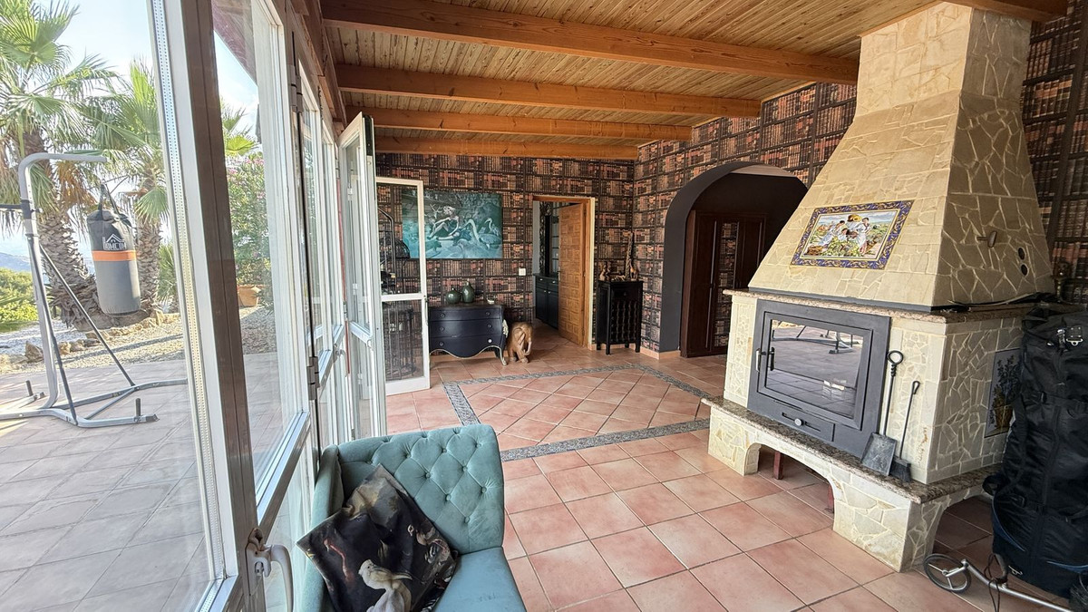 Finca for sale in Coín